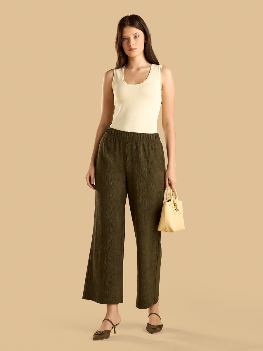 Textured Scoop Neck Tank Top