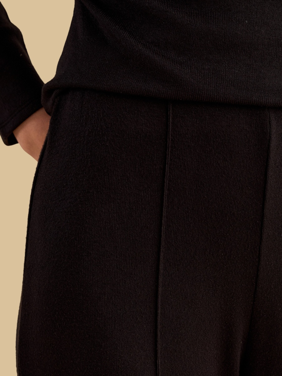 Pintuck Wide Leg Pants