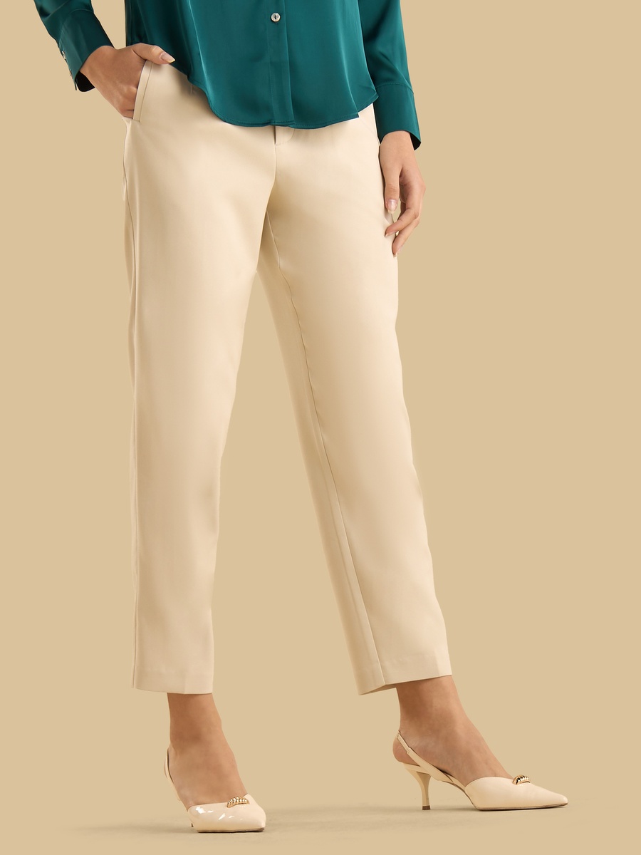 Pintuck Tapered Pants