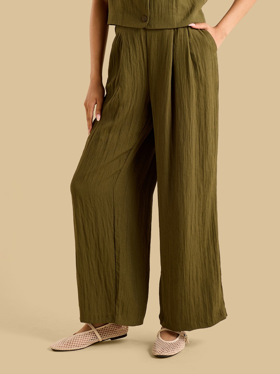 Pleated Wide Leg Pants