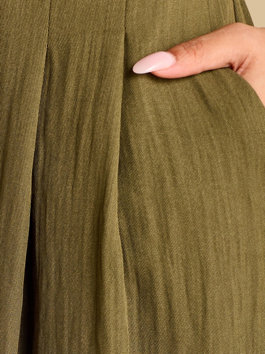 Pleated Wide Leg Pants