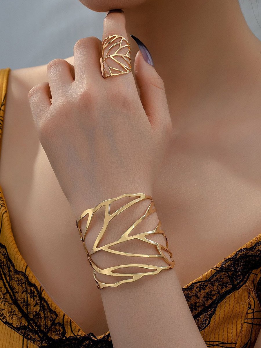 2-Piece Hollow Leaf Bracelet and Ring Jewelry Set