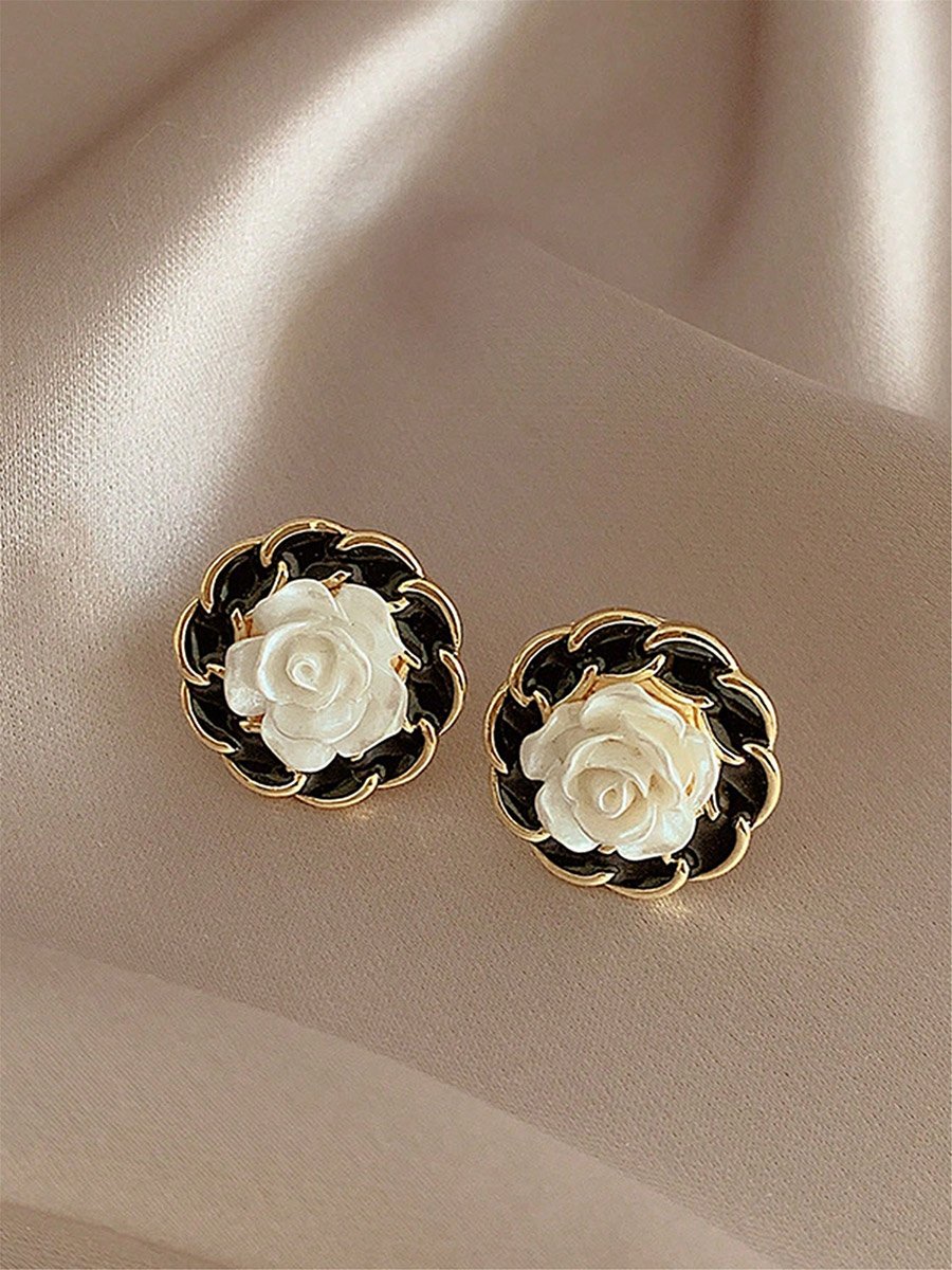 Set of 5 - Assorted Embellished Earrings