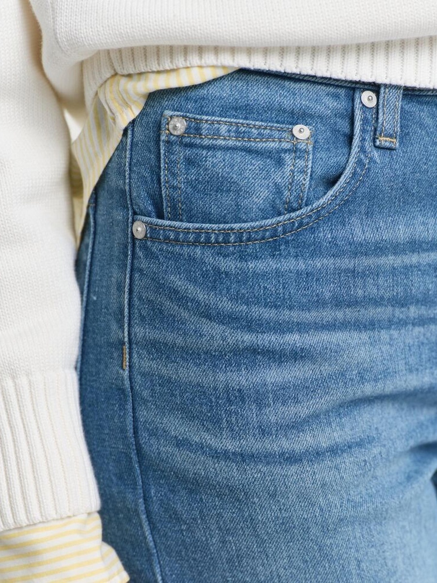 Women Straight Leg Jeans