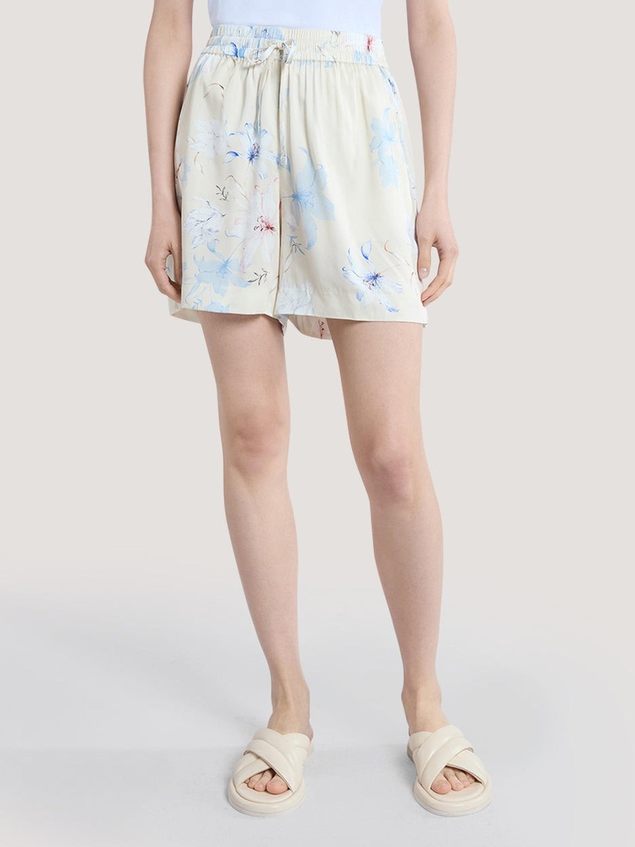 Cream Relaxed Fit Floral Print Shorts