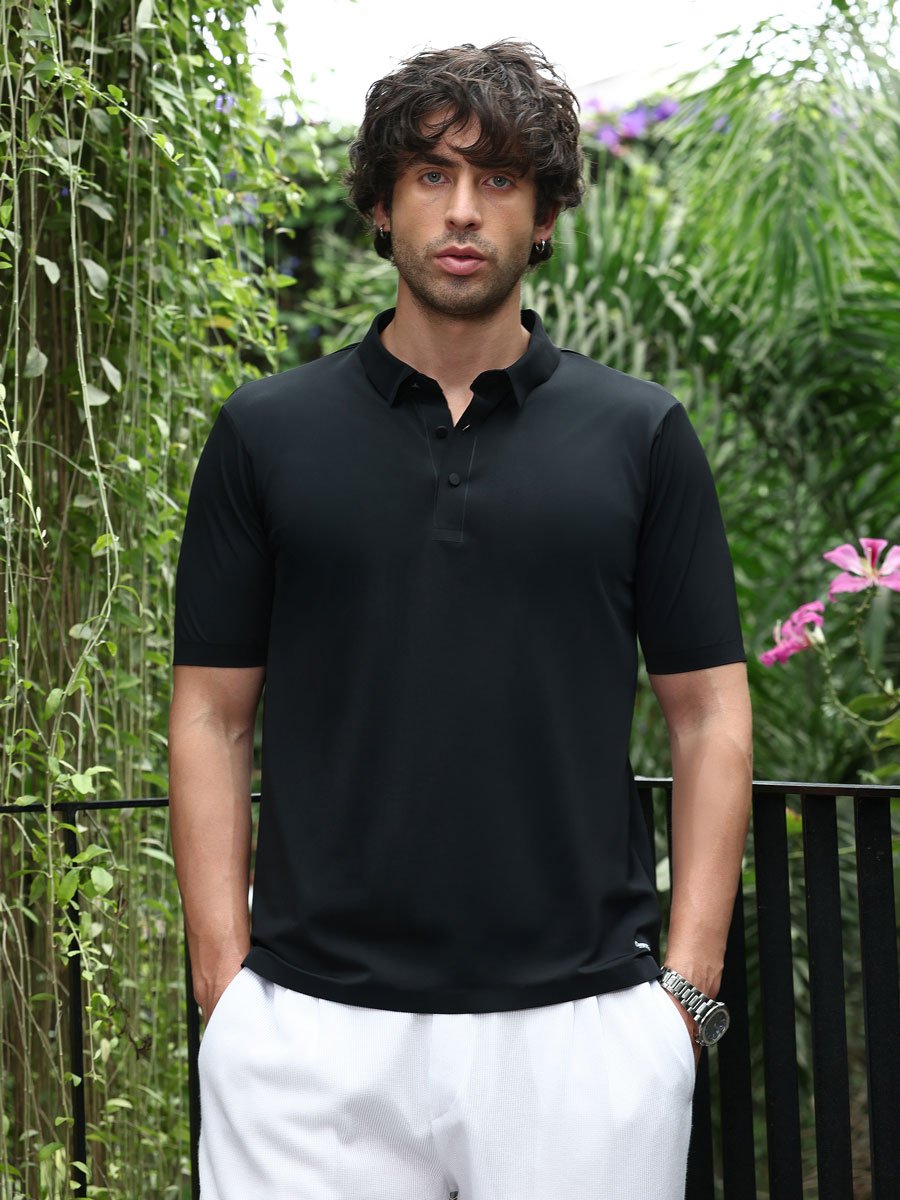 Men Black Seamless Solid Polo