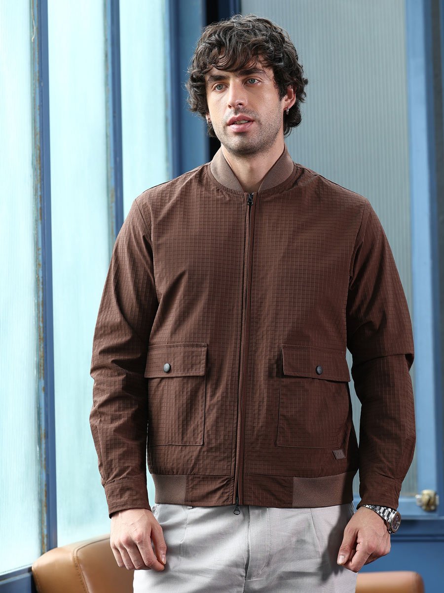جاكيت بومبر بسحاب أمامي ونمط وافل للرجال