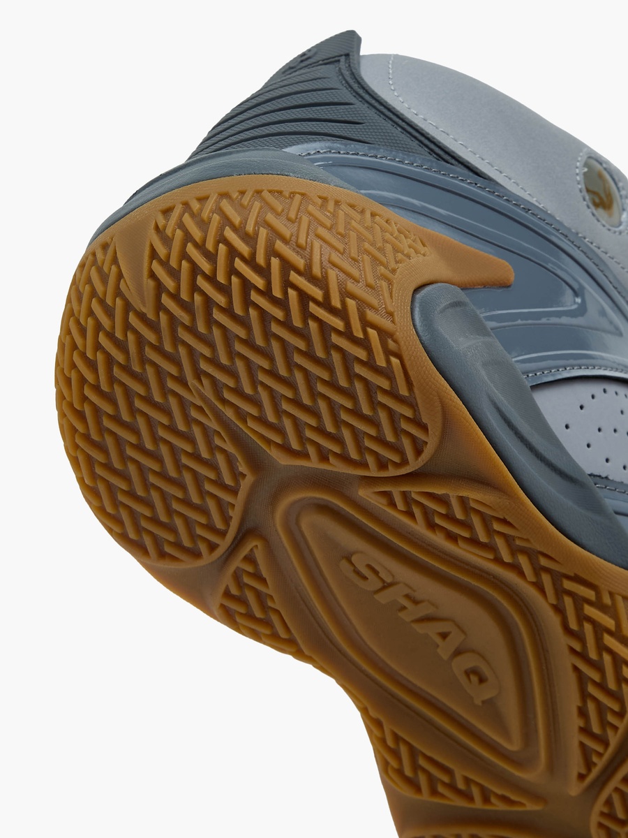 Men Lace-Up Basketball Shoes