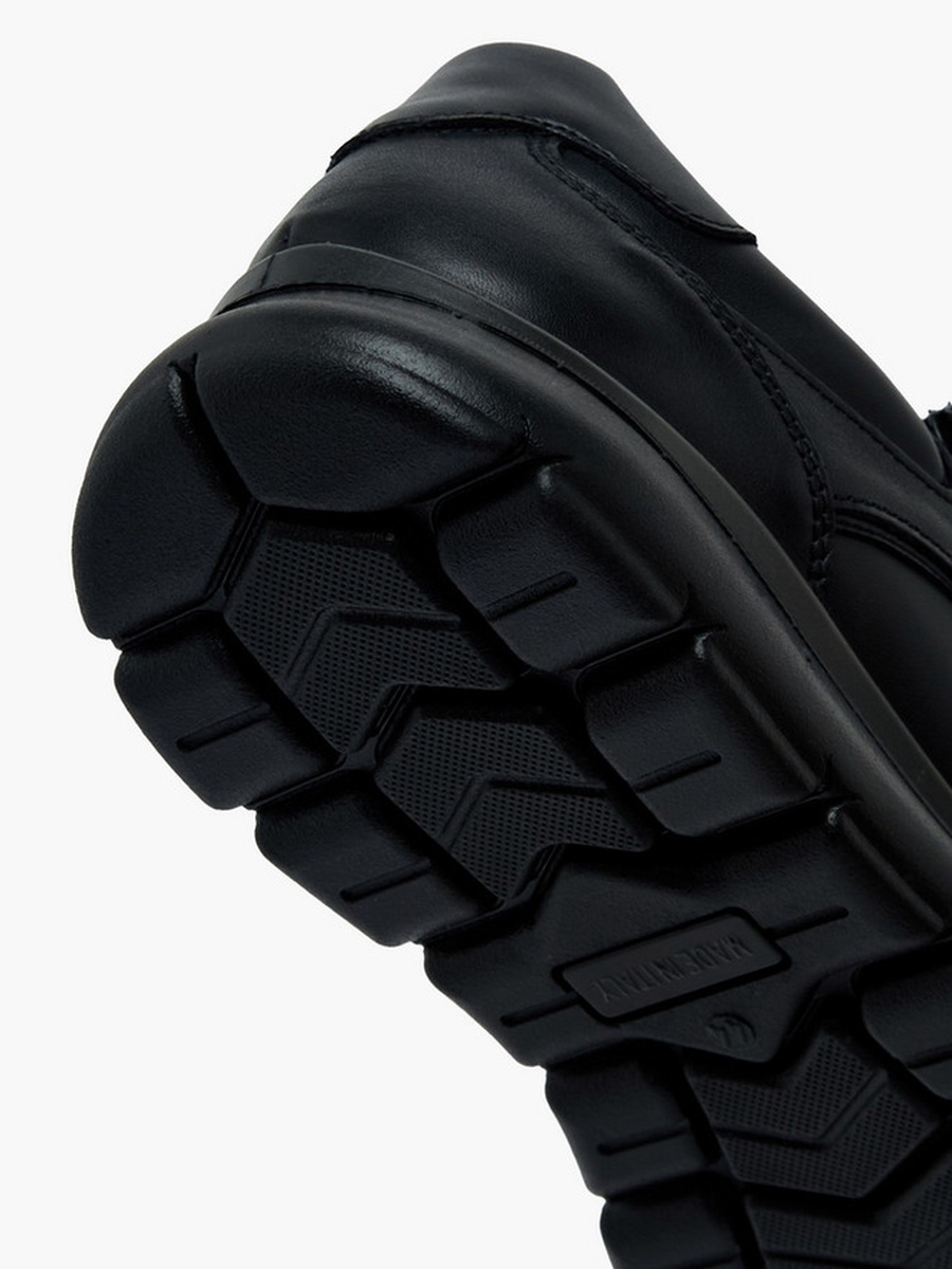 Men Leather Comfort Sneakers