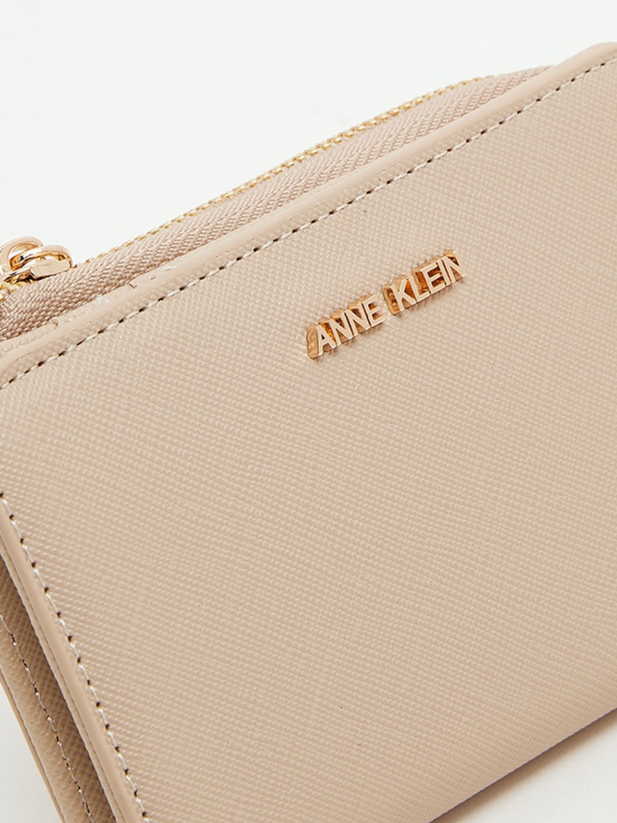 Textured Zippered Wallet