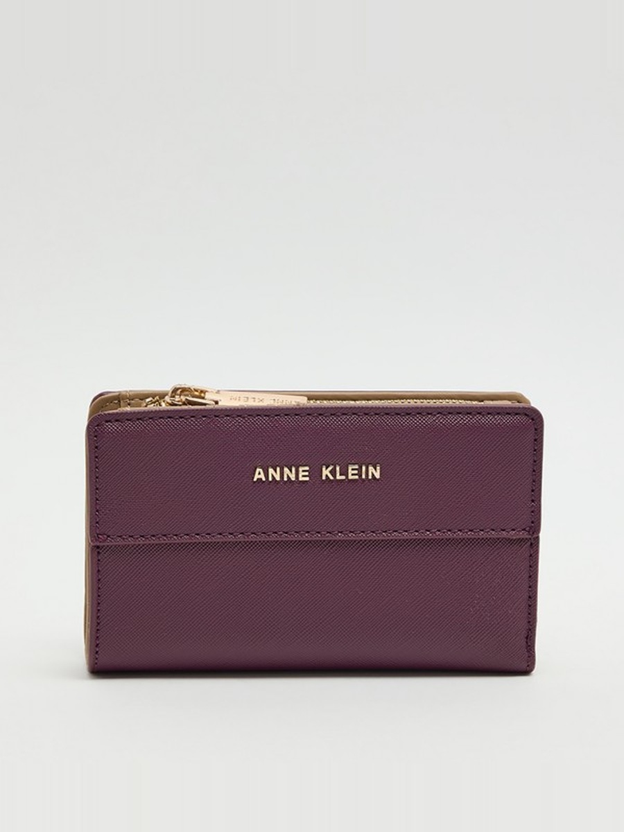 Textured Zippered Wallet
