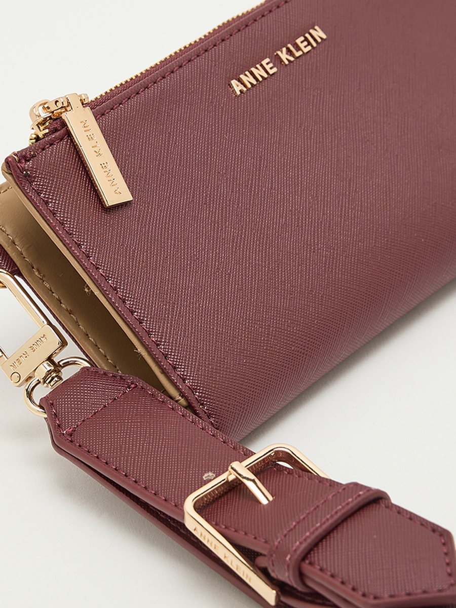 Textured Zippered Wallet