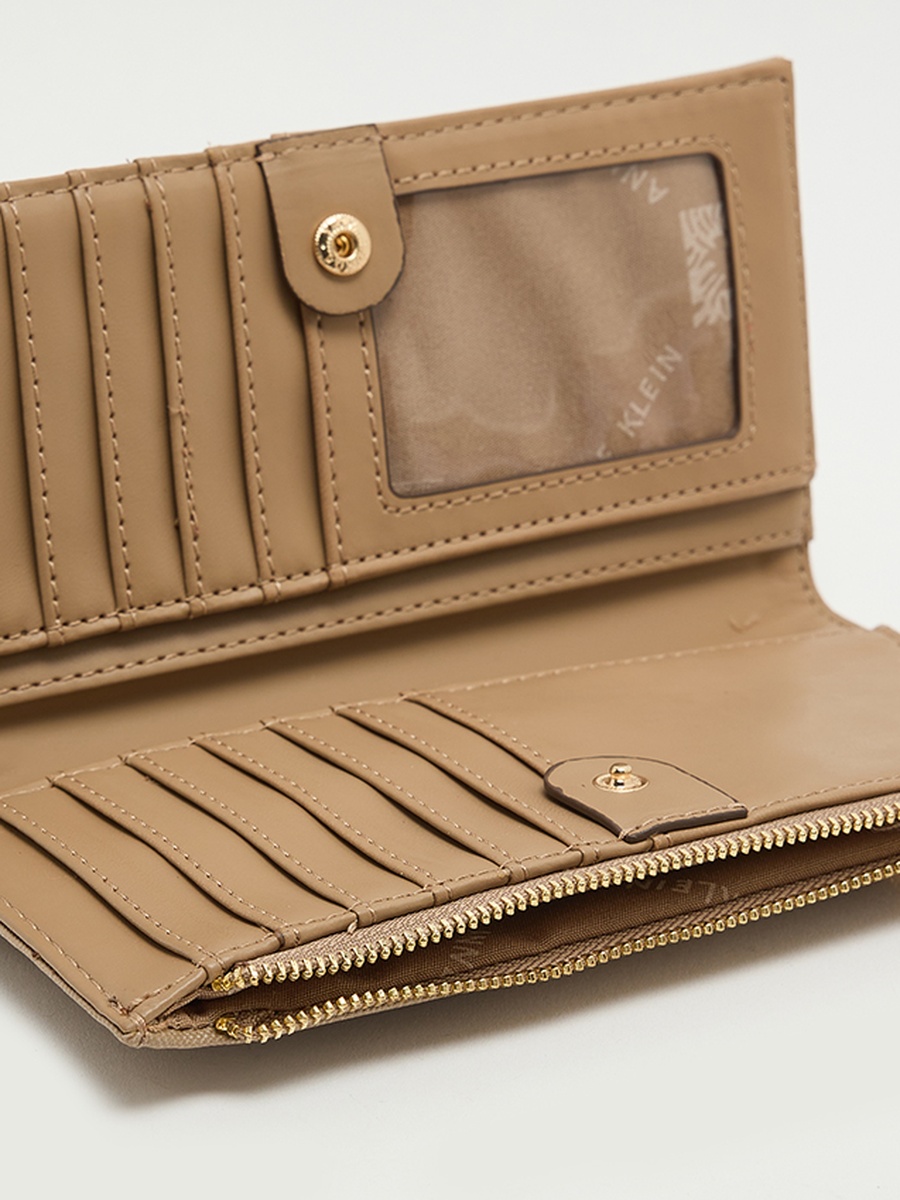 Textured Zippered Wallet