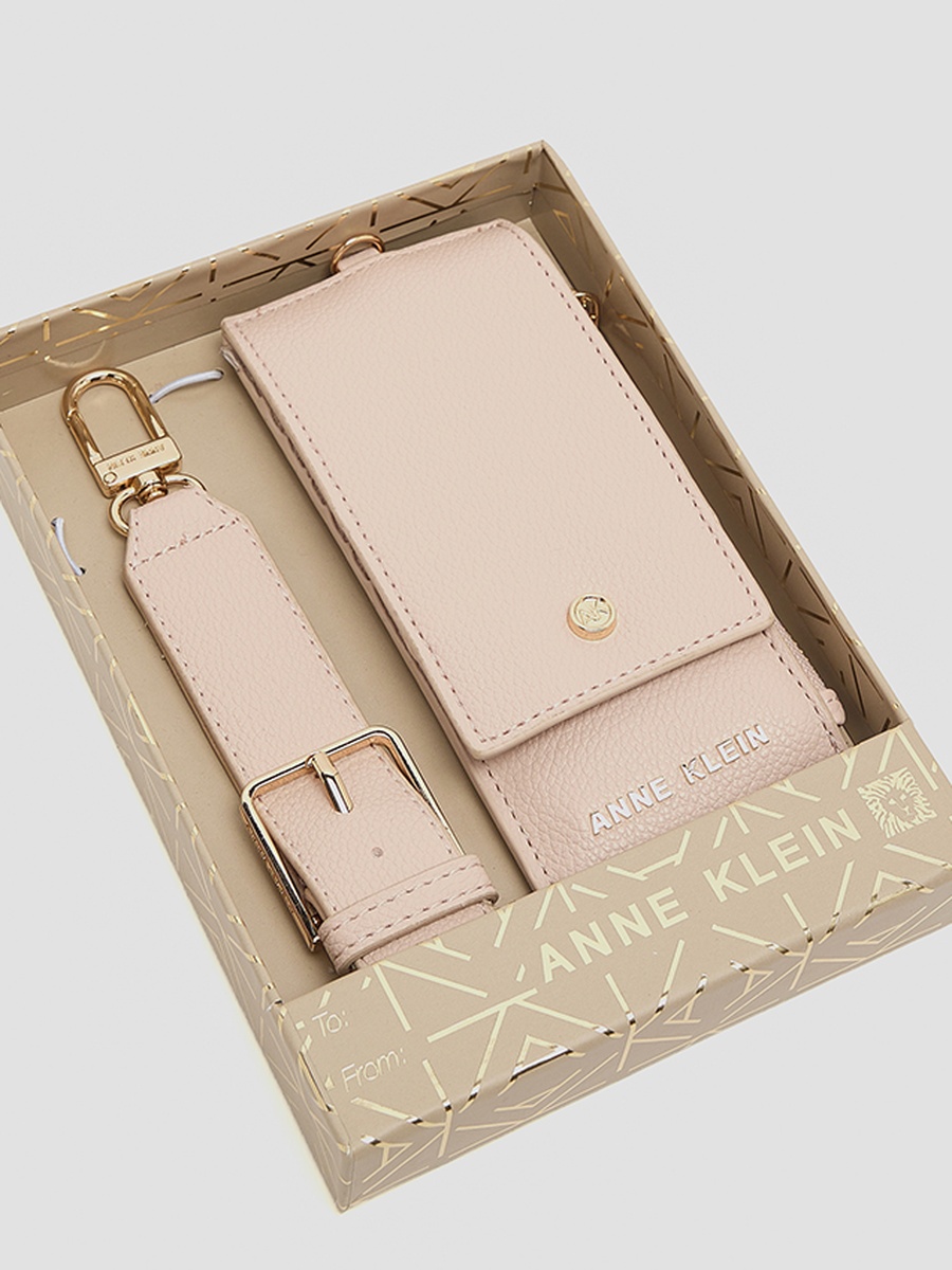 Logo Detail Zippered Wallet