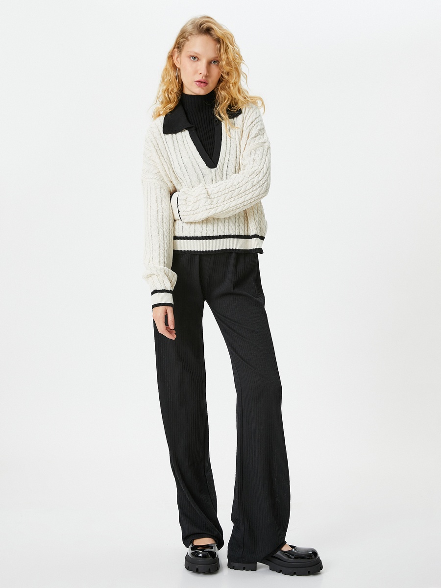 High-Rise Relaxed Fit Textured Trousers