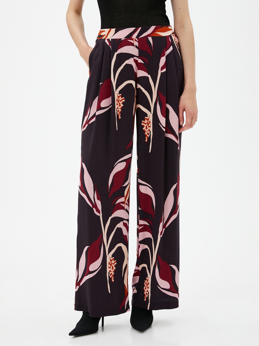 Mid Rise Wide Leg Patterned Trousers