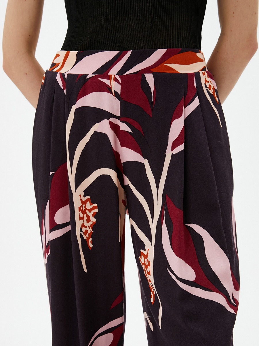 Mid Rise Wide Leg Patterned Trousers