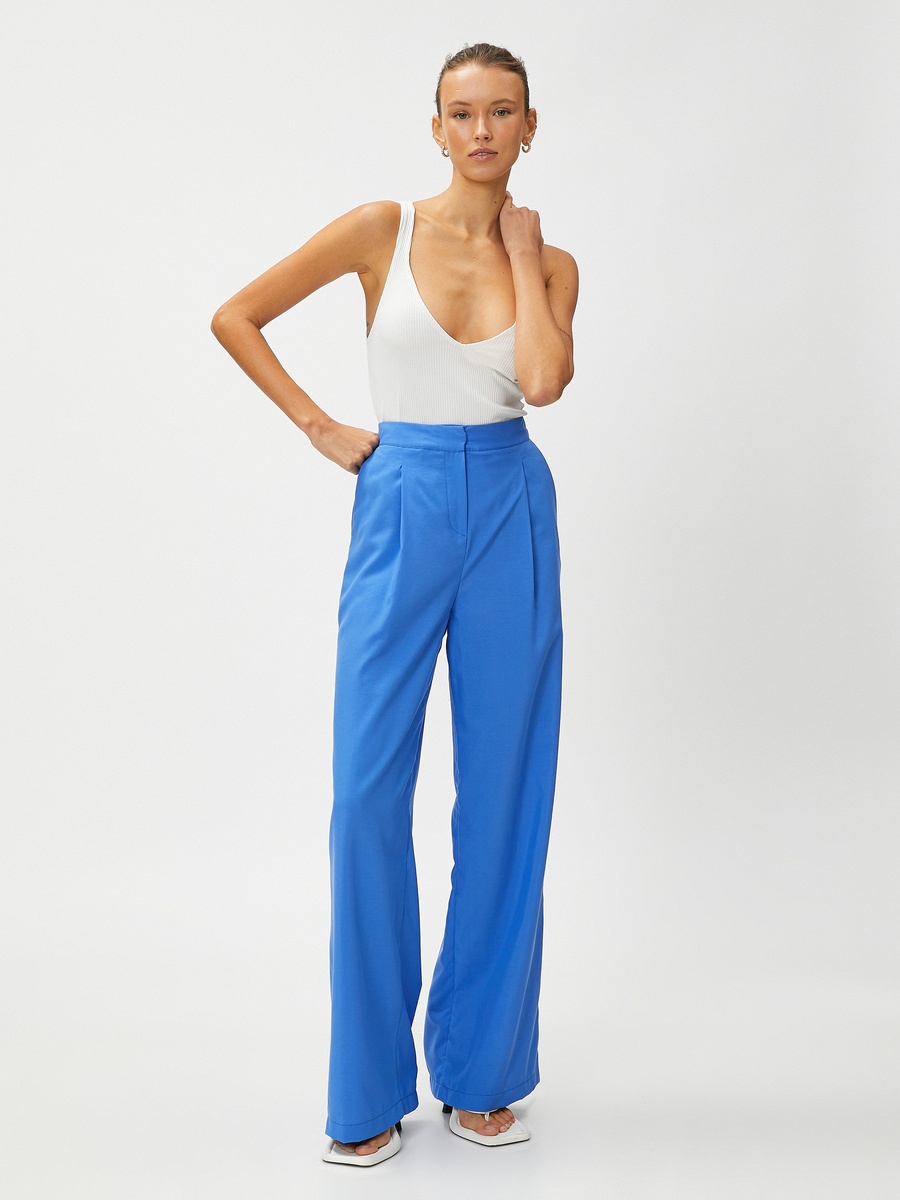 Pleated Trousers with Pocket