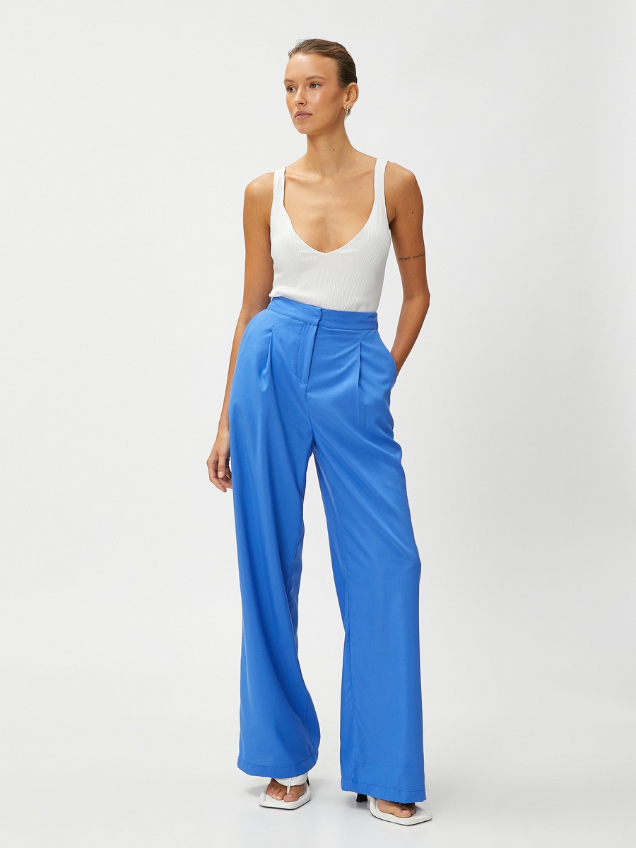 Pleated Trousers with Pocket
