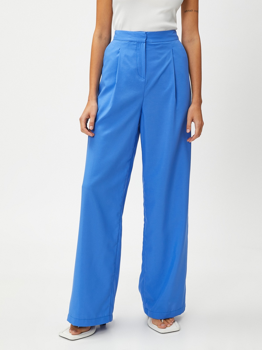 Pleated Trousers with Pocket