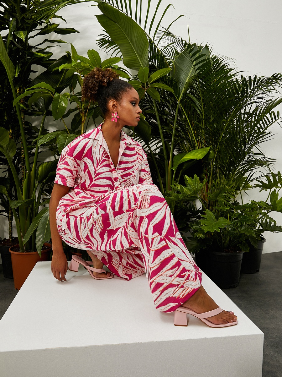 Pocket Detail Tropical Printed Trousers