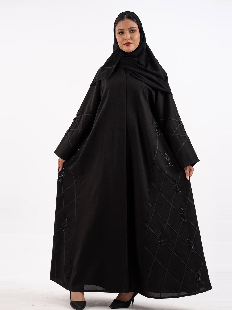 Geometric Design Aroob Qaitan Abaya with Hijab