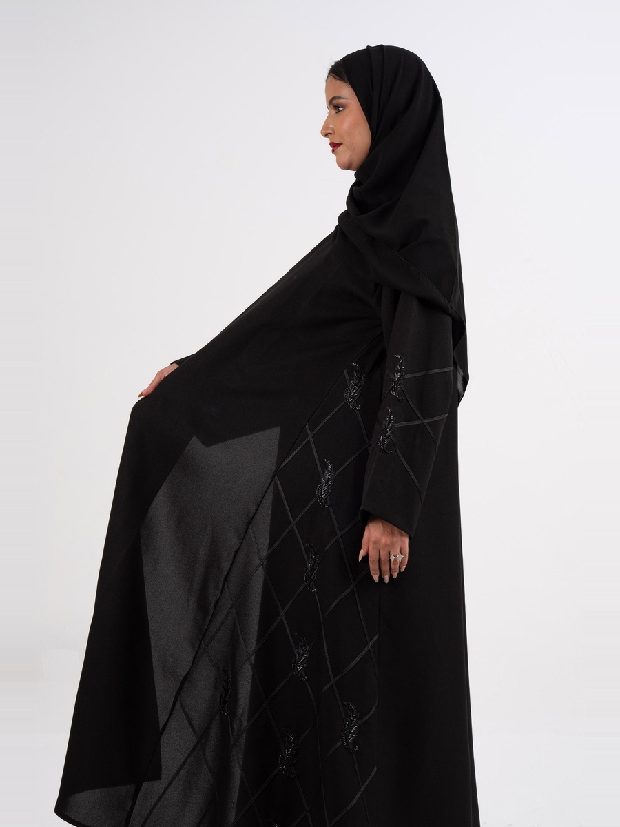 Geometric Design Aroob Qaitan Abaya with Hijab