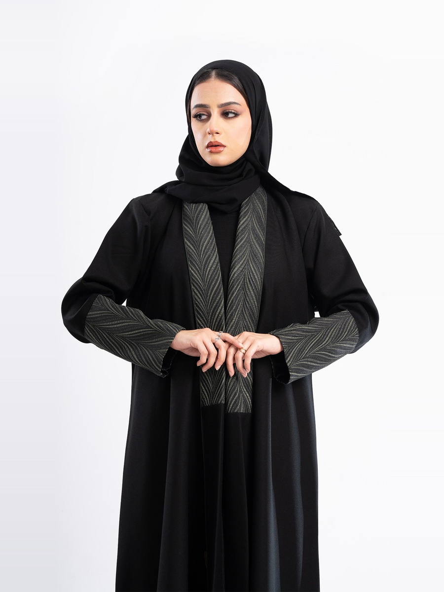 عباية نازلي مع حجاب