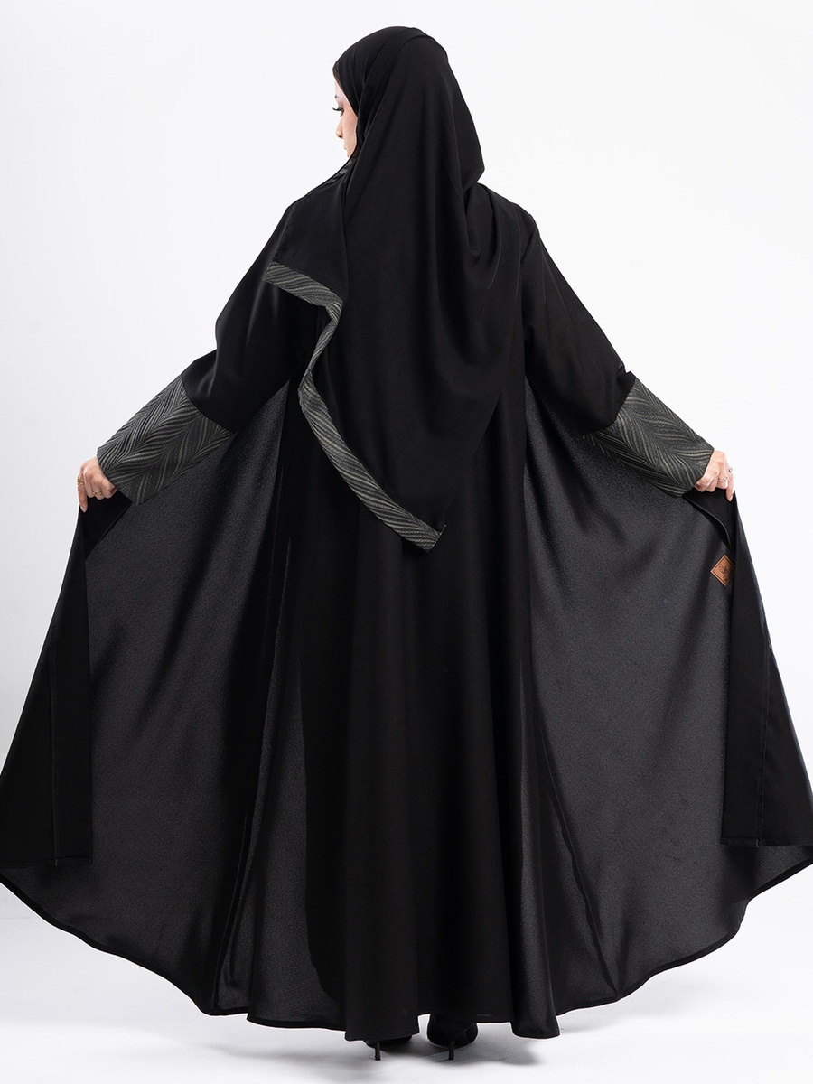عباية نازلي مع حجاب