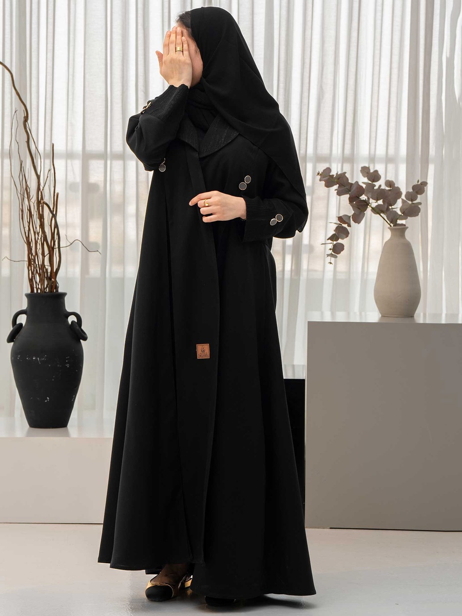 عباية بياقة مع حجاب