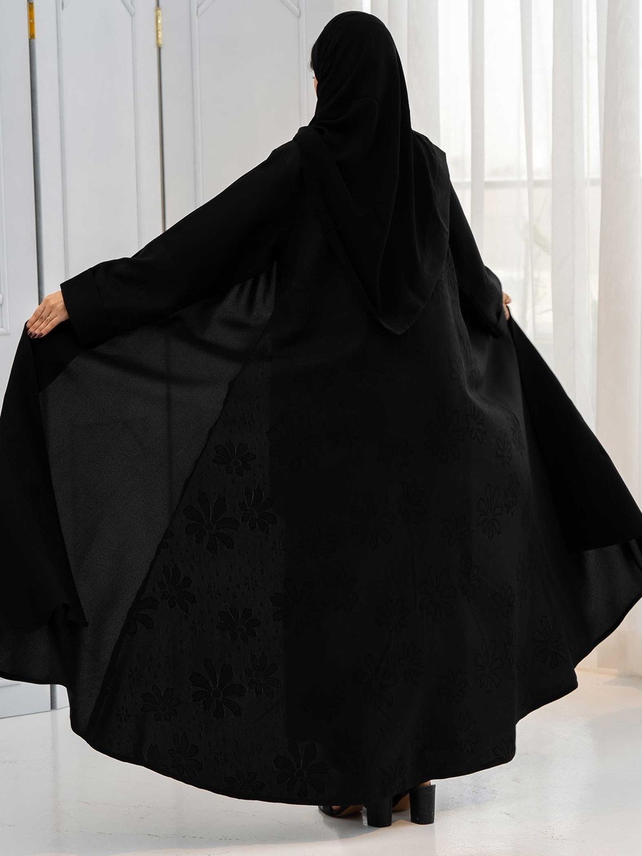عباية كلوش جاكار مع حجاب