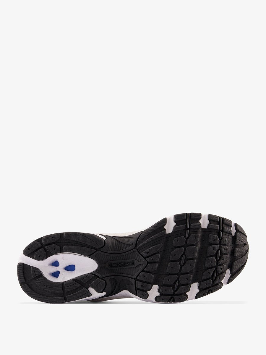 530 Sneakers