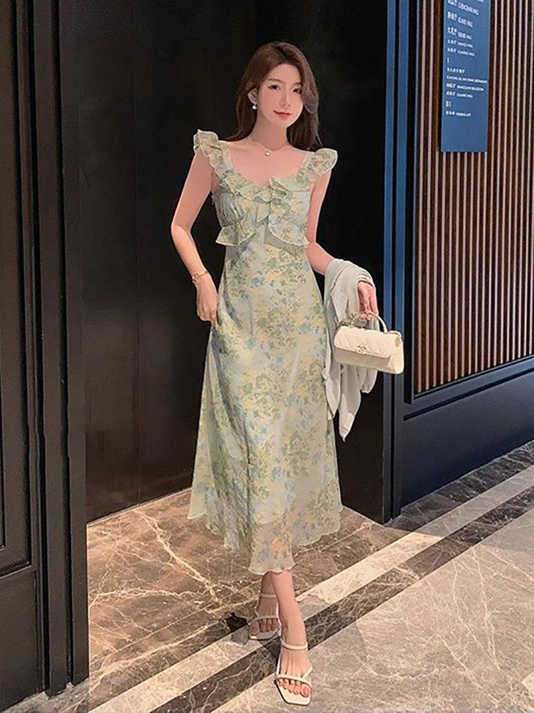 Light Green Floral Print Ruffled Sleeve Midi Dress