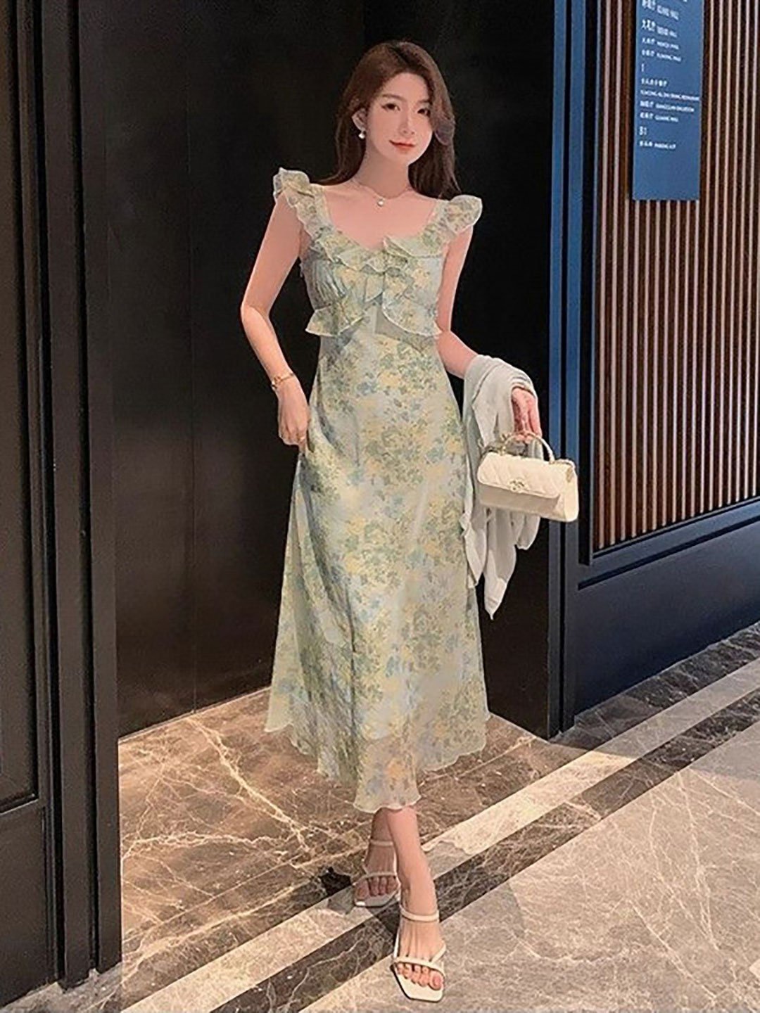 Light Green Floral Print Ruffled Sleeve Midi Dress