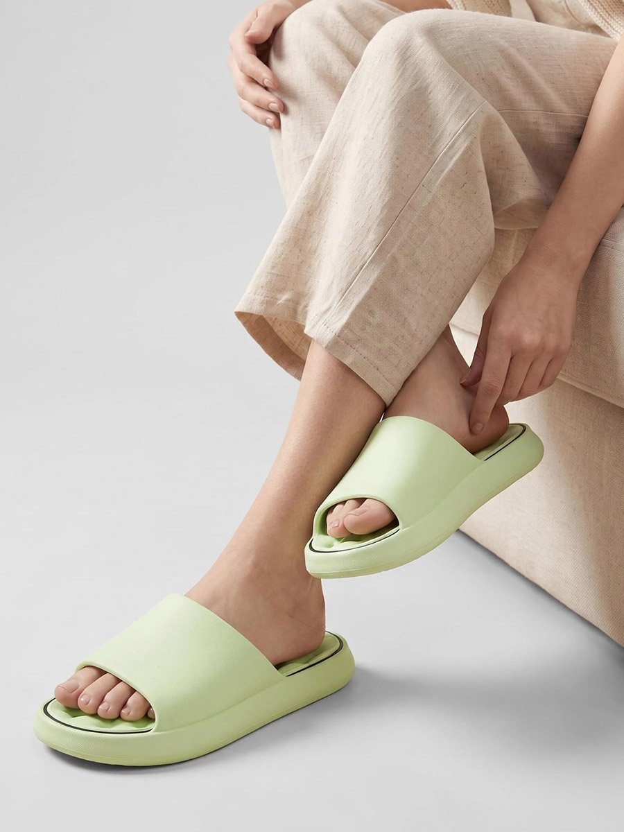 Green Contrast Edges Slides