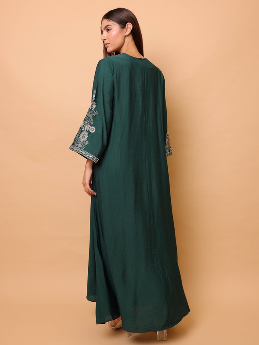 Notch Neck Embroidered Jalabiya