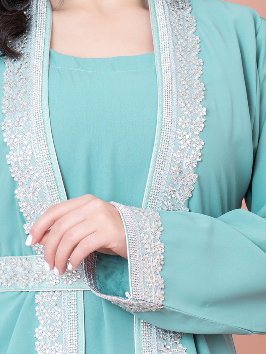 2-Piece Embroidery Detail Belted Kaftan