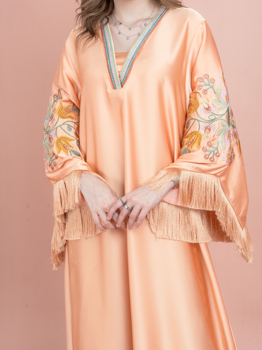 Shimmer Detail Sleeves Embroidered Jalabiya