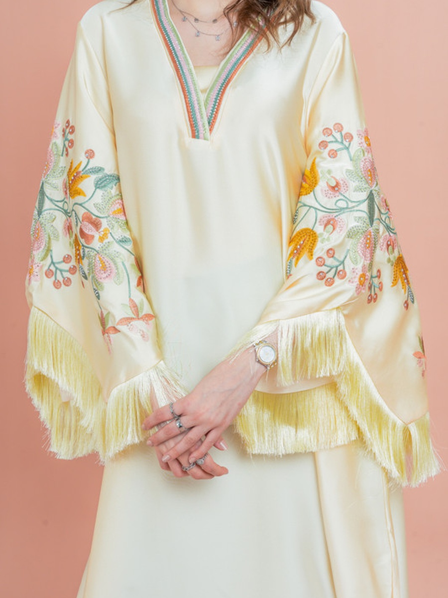 Shimmer Detail Sleeves Embroidered Jalabiya