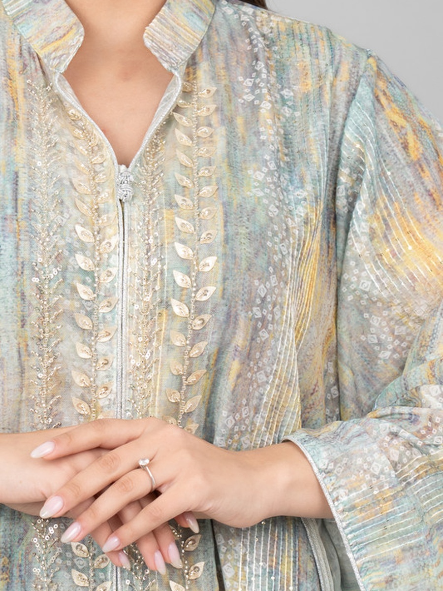 Petal Grace Embroidered Jalabiya