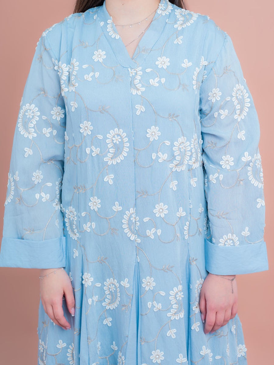 Petal Grace Embroidered Jalabiya