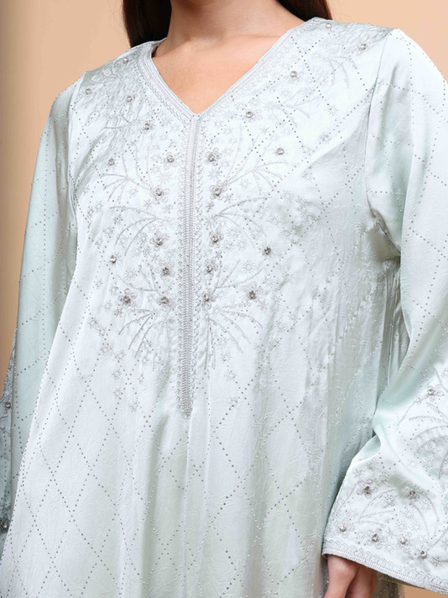 Embroidered V Neck Jalabiya