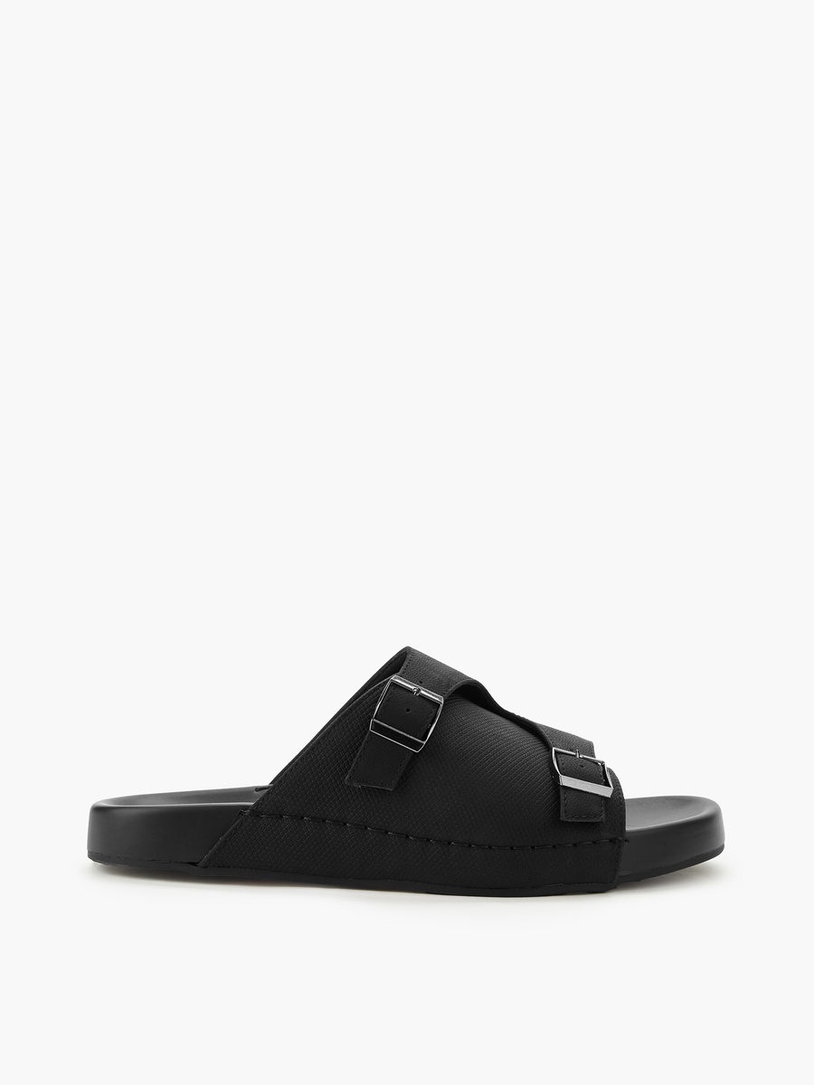 Men Buckle Detail Comfort Sandals