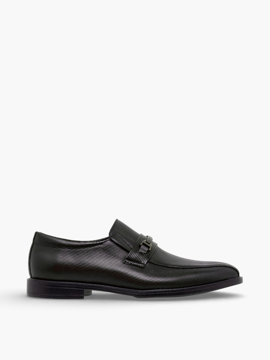 Men Ribbed Loafers