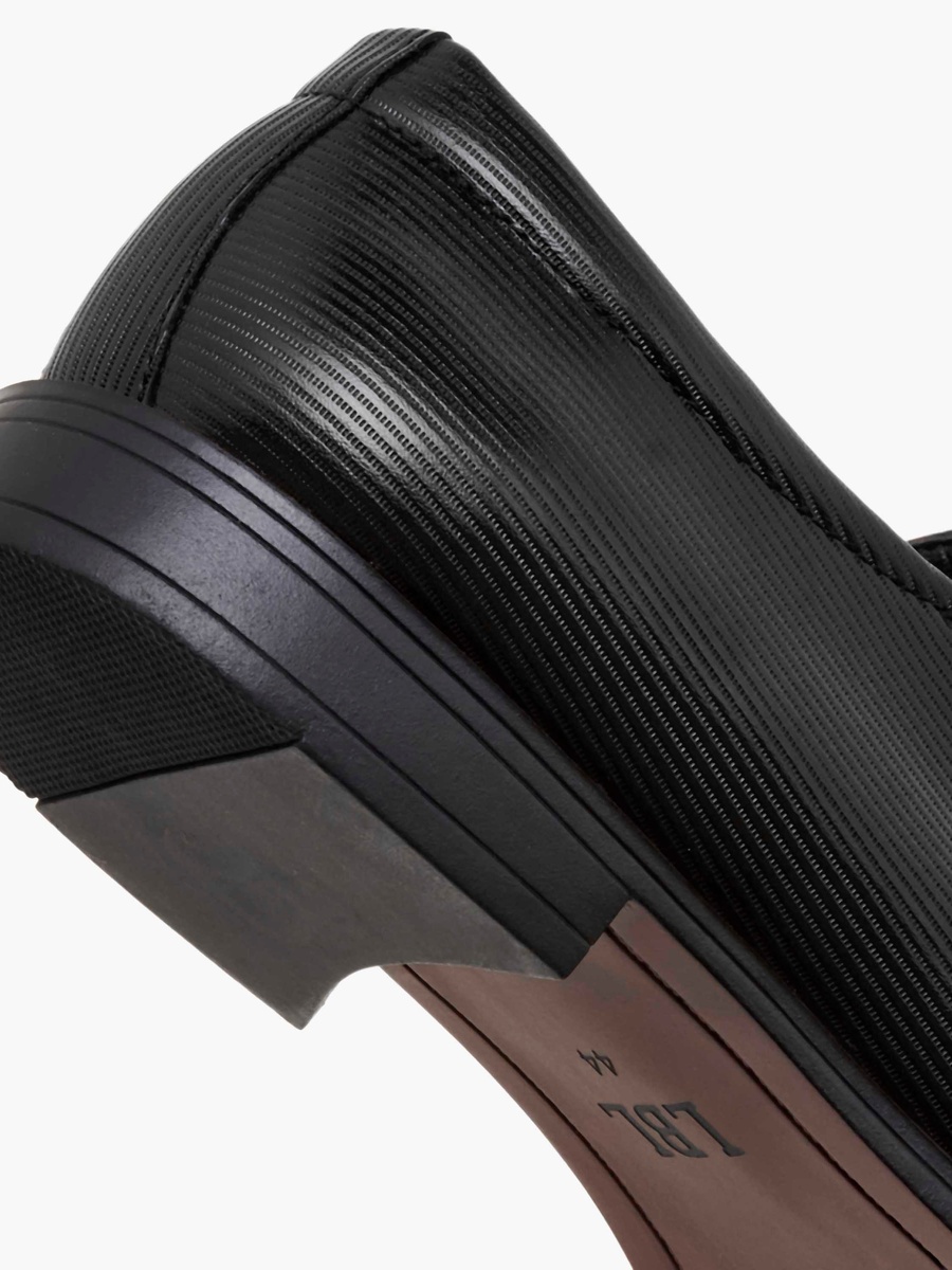Men Ribbed Loafers