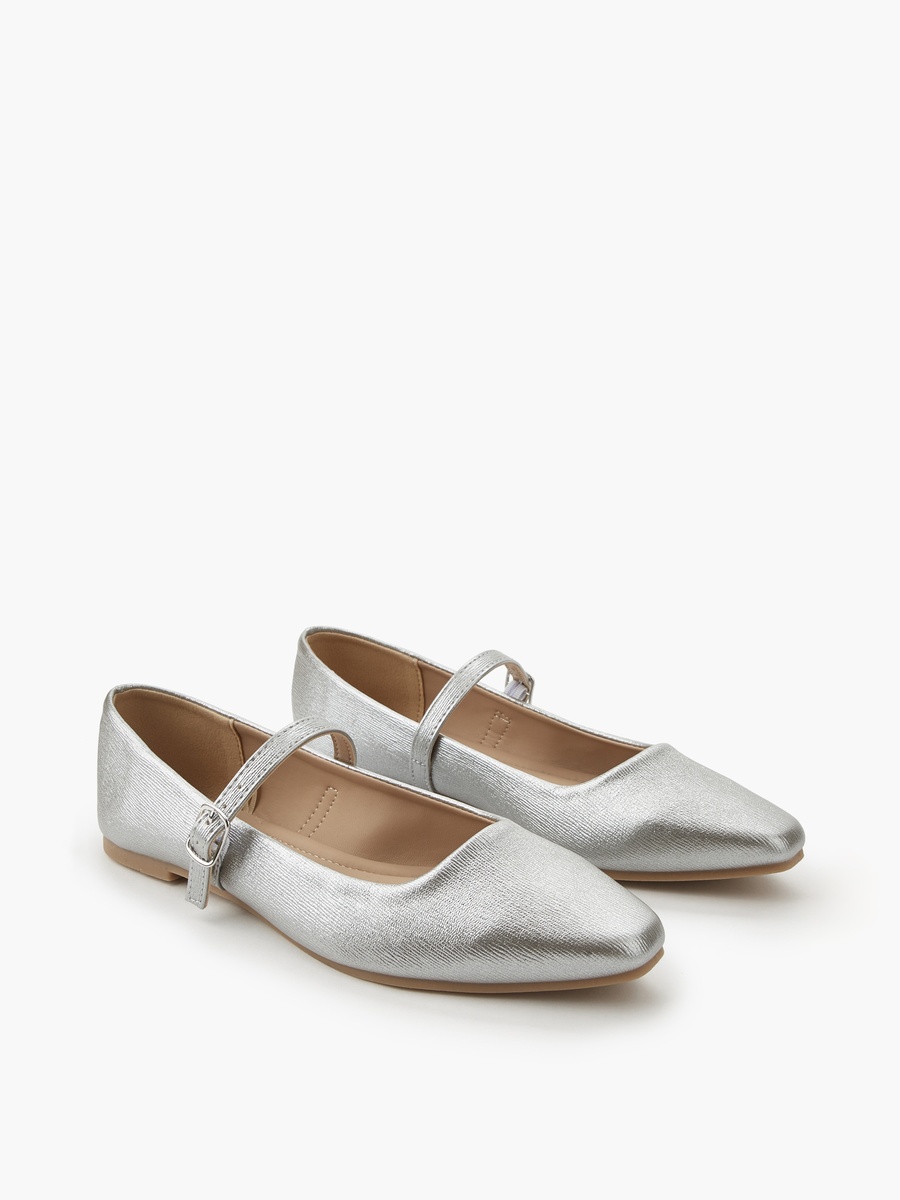 Women Buckle Closure Ballerina Shoes