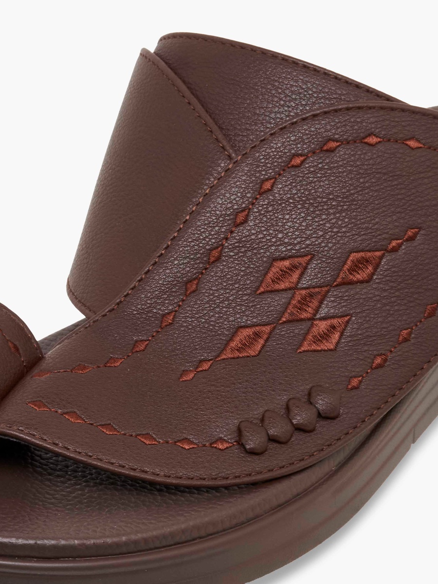 Men Toe Loop Detail Arabic Sandals