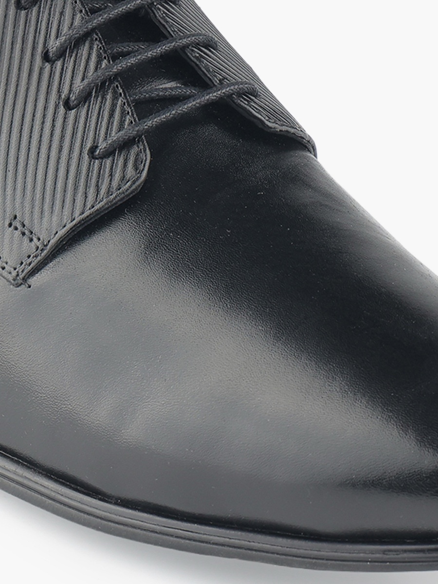 Men Lace-Up Derby Shoes