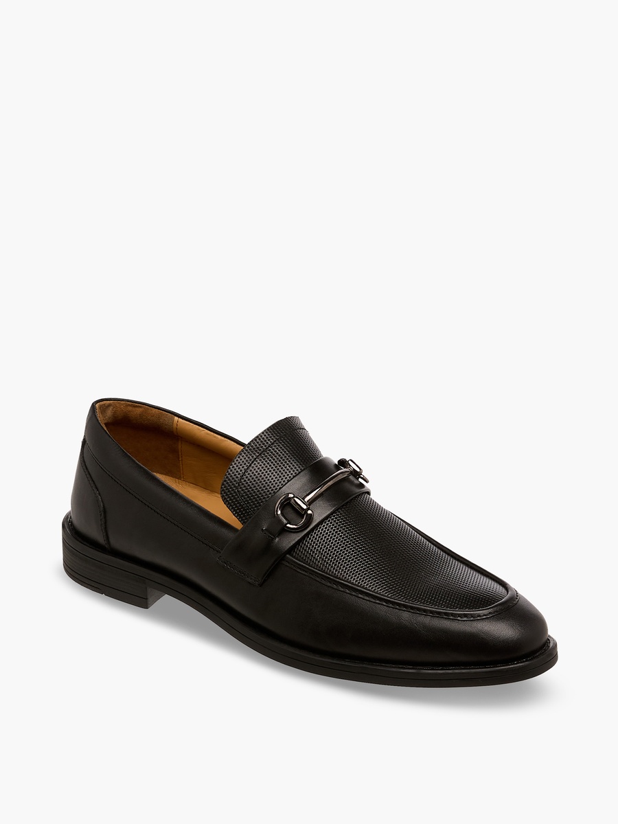 Men Textured Leather Loafers