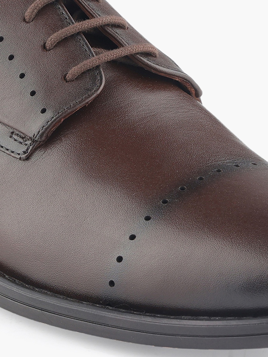 Men Lace-Up Derby Shoes
